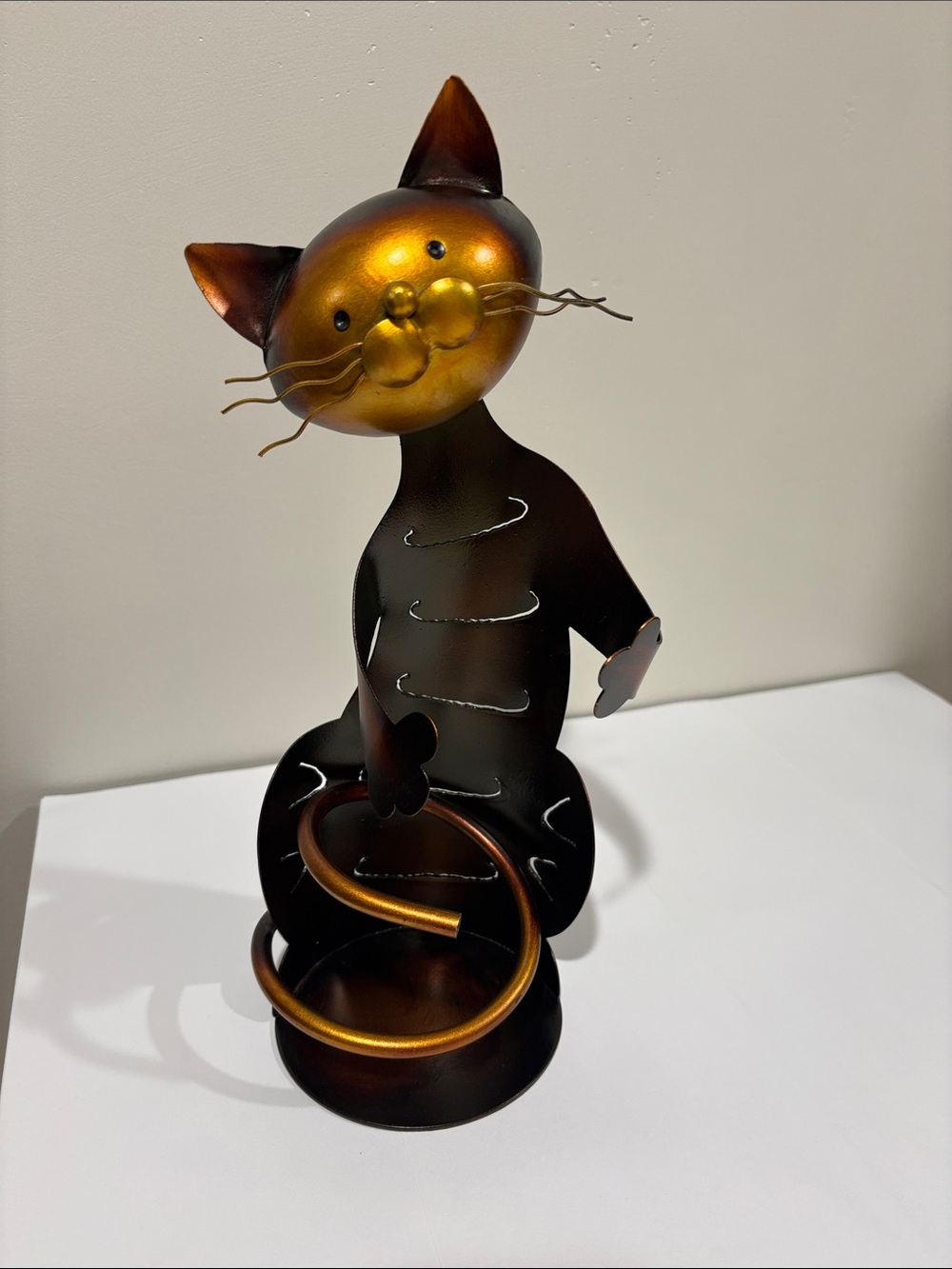 Metal Cat Wine Bottle Holder - Gold and Black Decorative Pet Statue